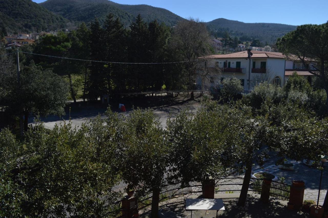Hotel Il Poggetto Castellina Marittima Exterior photo